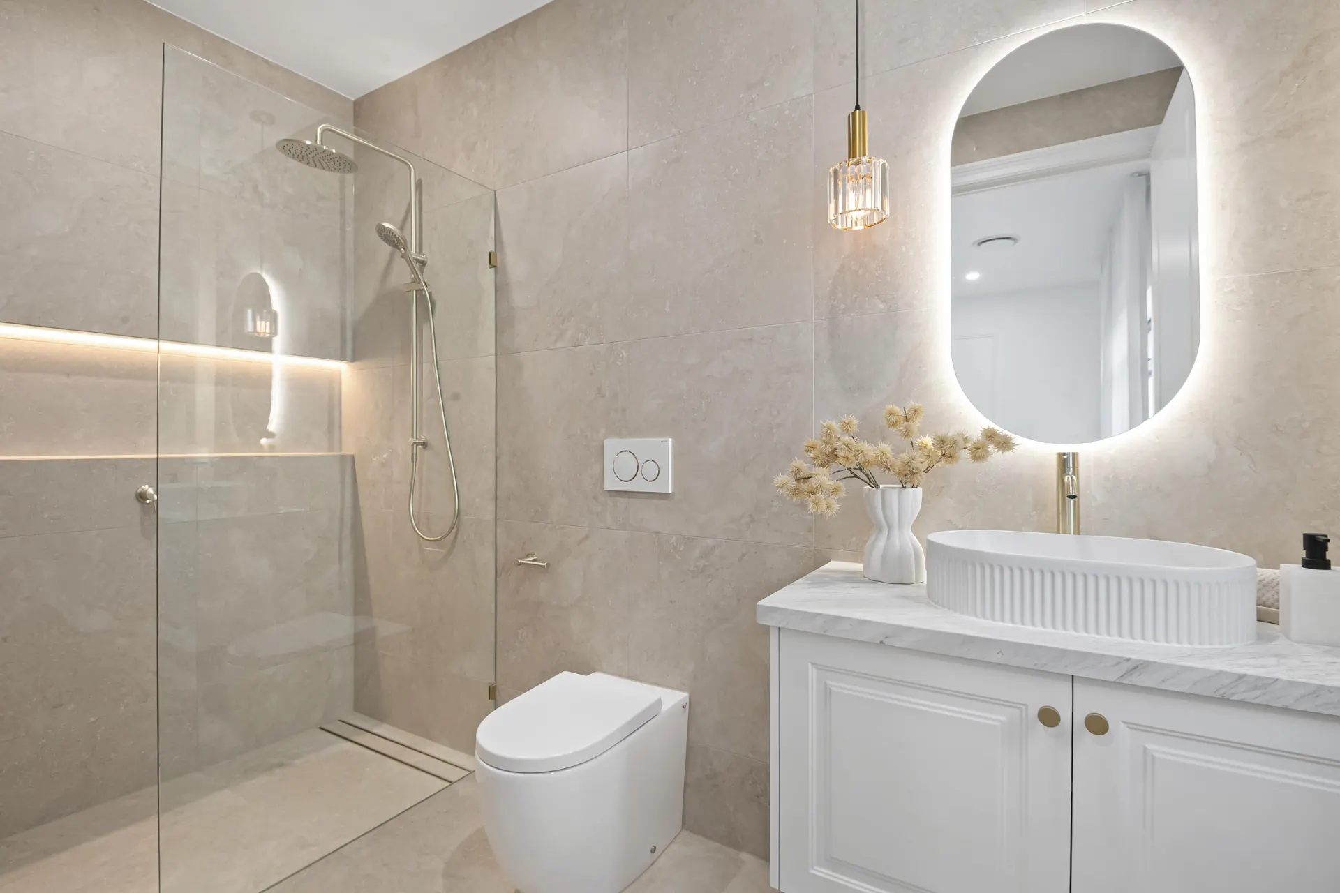 Ensuite with stone-look tiles and walk-in shower